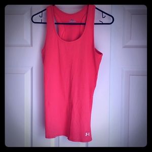 Under armour Women  tshirt Size L used